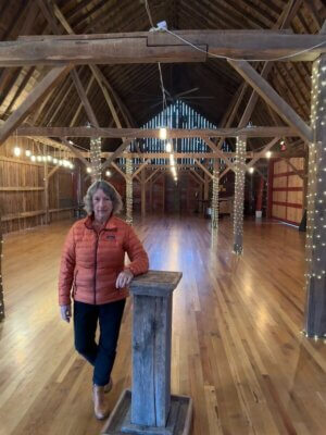 Donna Justin in the Elegant Barn